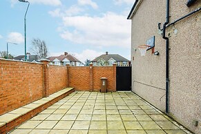 Luxurious - Pool Table - Games Room - Free Parking