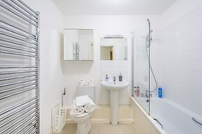 Central London 2 Bed Riverside