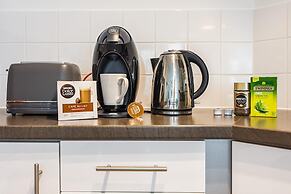 Central London 2 Bed Riverside