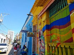 Apartment 1cl2 in the Walled Center With Aircon