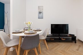 Apartment Mlyny Gdanskie by Renters