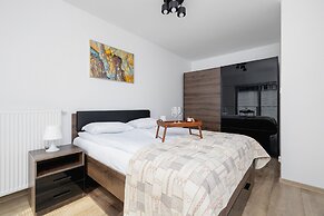 Lokum Salsa Apartment Cracow by Renters