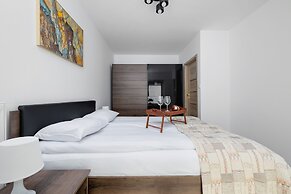 Lokum Salsa Apartment Cracow by Renters
