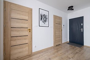 Lokum Salsa Apartment Cracow by Renters