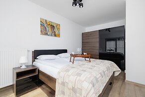 Lokum Salsa Apartment Cracow by Renters