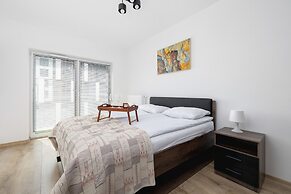 Lokum Salsa Apartment Cracow by Renters