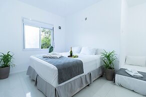 Chácara com Piscina a 40 min de SP