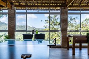 Chácara com Piscina a 40 min de SP