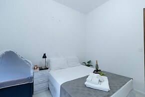 Chácara com Piscina a 40 min de SP