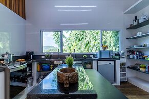 Chácara com Piscina a 40 min de SP