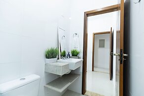 Chácara com Piscina a 40 min de SP