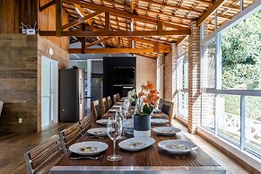 Chácara com Piscina a 40 min de SP