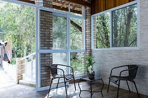 Chácara com Piscina a 40 min de SP