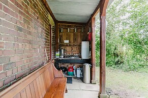 Beautiful Riverside Lodge in Newbridge on Wye