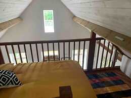 Beautiful Riverside Lodge in Newbridge on Wye