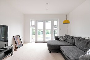Stunning 5-bed House in Ashford