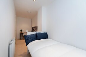 Stunning 5-bed House in Ashford