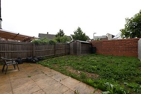 Stunning 5-bed House in Ashford