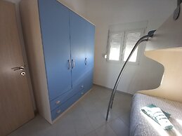 Apartment With a Pool, Mountainview, Near the Sea!