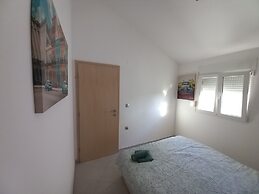 Apartment With a Pool, Mountainview, Near the Sea!