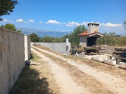 Apartment With a Pool, Mountainview, Near the Sea!