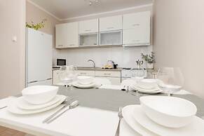 Apartament Miedzynarodowa by Renters