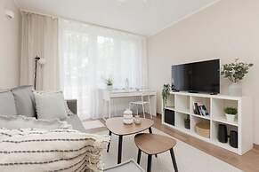Apartament Miedzynarodowa by Renters