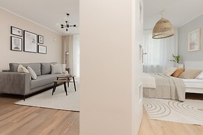 Apartament Miedzynarodowa by Renters
