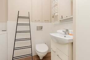 Apartament Miedzynarodowa by Renters