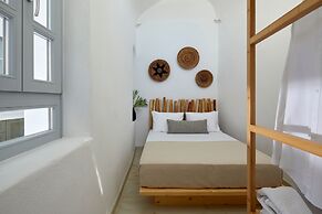 Arxegono Cave Houses Santorini