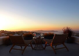 Arxegono Cave Houses Santorini