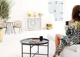 Arxegono Cave Houses Santorini