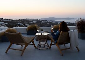 Arxegono Cave Houses Santorini