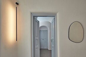 Arxegono Cave Houses Santorini