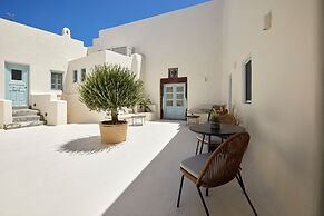 Arxegono Cave Houses Santorini