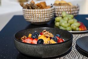 Arxegono Cave Houses Santorini