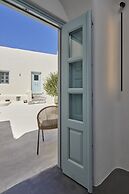 Arxegono Cave Houses Santorini