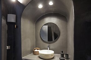 Arxegono Cave Houses Santorini