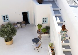 Arxegono Cave Houses Santorini