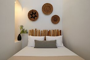 Arxegono Cave Houses Santorini