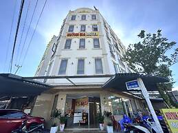 OYO 1193 Huynh Gia Hotel