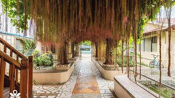 Iloilo Paraw Beach Resort