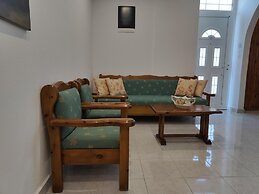 Laurel LK Apt in Kremasti Near Airport Rhodes