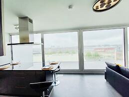 Brand new 2bedrooms Penthouse in Center