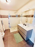 Brand new 2bedrooms Penthouse in Center