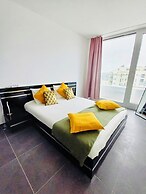 Brand new 2bedrooms Penthouse in Center