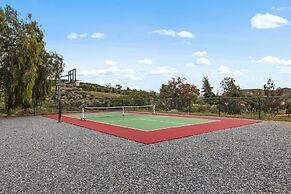 Slice of Heaven by Avantstay Breathtaking Views!