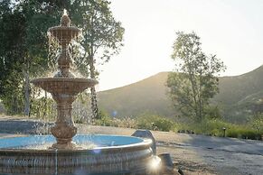 Slice of Heaven by Avantstay Breathtaking Views!