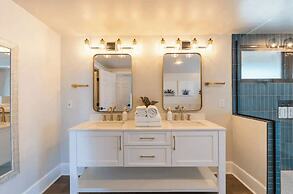 Slice of Heaven by Avantstay Breathtaking Views!