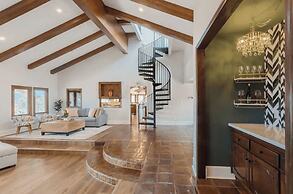 Slice of Heaven by Avantstay Breathtaking Views!